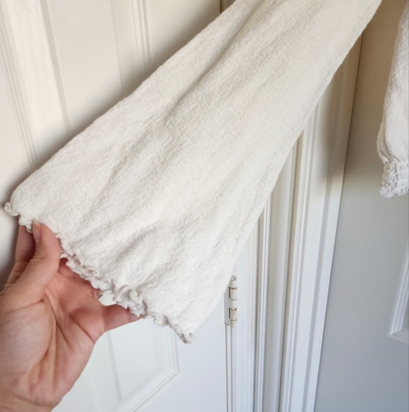 Madewell Smocked Bell Sleeve Lettuce Trim Top Long Sleeve Ivory Textured Small - Picture 2 of 8